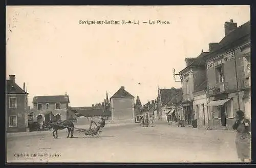 AK Savigné-sur-Lathan, La Place, Café de la Ville