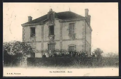 AK Ste-Radegonde, Ecole