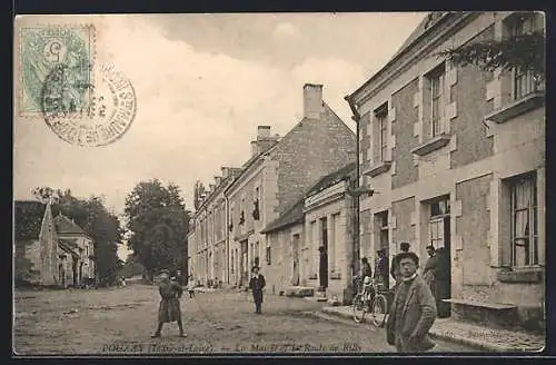 AK Pouzay /I.-et-L., la Mairie et öa Route de Rilly