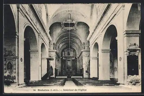 AK Richelieu /I.-et-L., Intérieur de l`Eglise