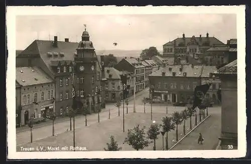 AK Treuen i. V., Markt mit Rathaus, n