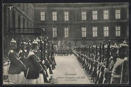 AK Hannover, Fahnen-Kompagnie auf dem Schlossplatz