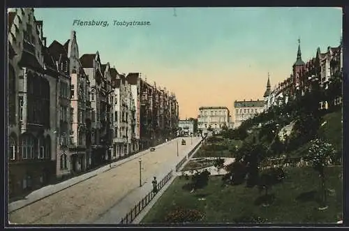 AK Flensburg, Tosbystrasse mit Bäumen