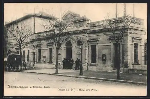 AK Grasse, Hôtel des Postes, fiacre, hommes devant l`entrée