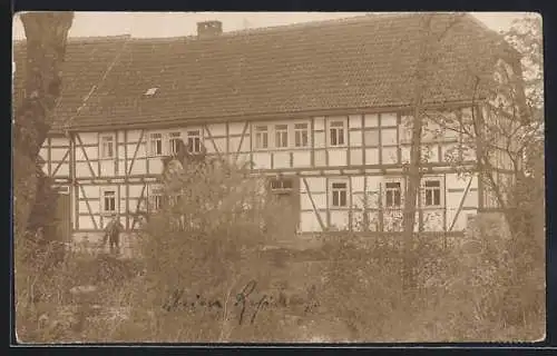 Foto-AK Stockhausen / Eisenach, Fachwerkhaus mit Garten, 1921