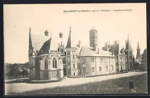 AK Beaumont-la-Ronce /I.-et-L., Chateau, Facade Orientale