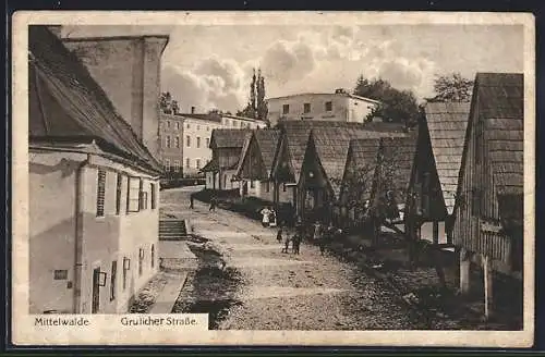 AK Mittelwalde, Grulicher Strasse mit Kindern