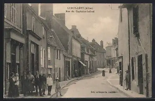 AK Lurcy-Levy /Allier, Rue du Capitaine-Lafond