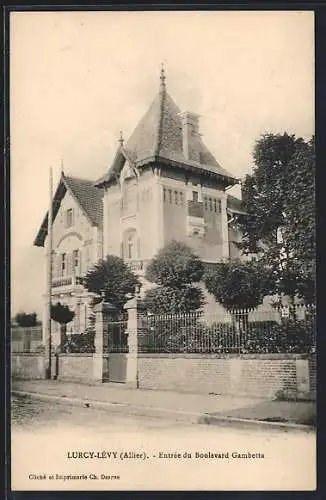 AK Lurcy-Lévy /Allier, Entrée du Boulevard Gambetta