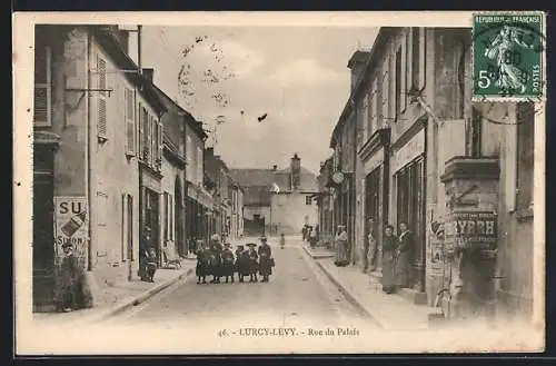 AK Lurcy-Lévy, Rue du Palais