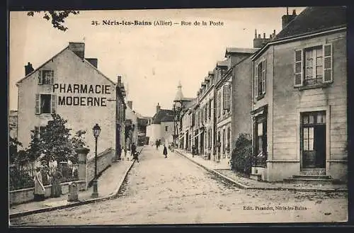 AK Néris-les-Bains, Rue de la Poste