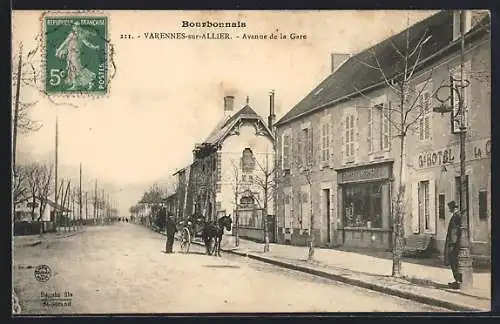 AK Varennes-sur-Allier, Avenue de la Gare