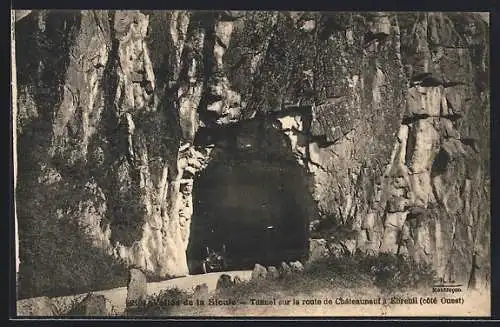 AK Ebreuil, Vallée de la Sioule, Tunnel sur la route de Châteauneuf