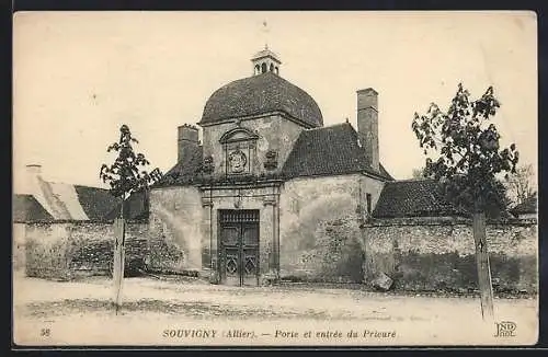 AK Souvigny /Allier, Porte et entrée du Prieuré