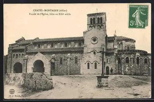 AK Chatel-Montagne /Allier, Facade de l`Eglise, bâti au XIIe siècle