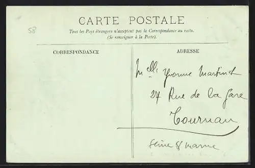 AK Busset, L'Entrée du Chateau