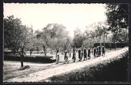 AK Abbaye de Sept-Fons /Allier, Le Départ au travail