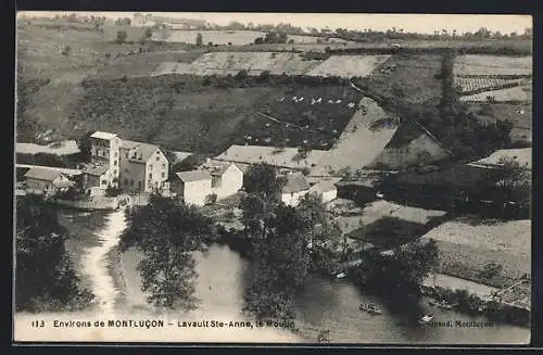 AK Lavault-Sainte-Anne, Le Moulin vu d`en haut, deux périssoires