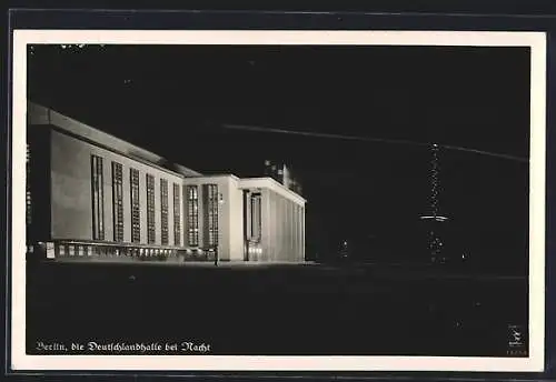 AK Berlin-Charlottenburg, Die Deutschlandhalle bei Nacht