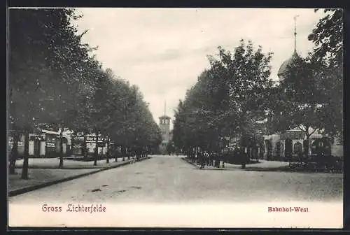 AK Berlin-Gross Lichterfelde, Bahnhof-West mit Strassenpartie