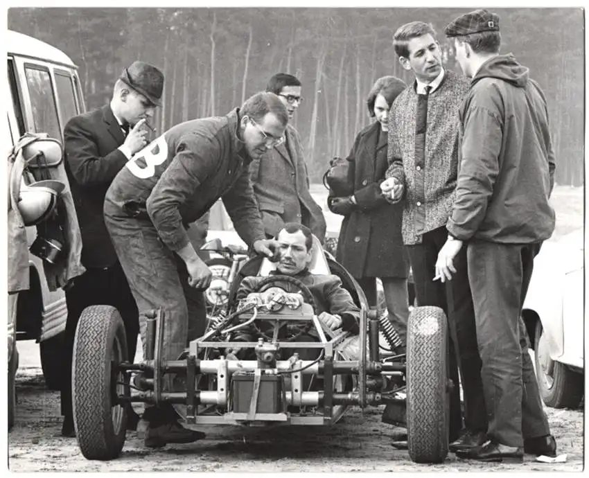 17 Fotografien Ansicht Heilbronn, 2. ADAC Bergpreis 1966, Rennfahrer Volker Ziegler, Formel V., Rennwagen, Autorennen 0