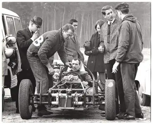 17 Fotografien Ansicht Heilbronn, 2. ADAC Bergpreis 1966, Rennfahrer Volker Ziegler, Formel V., Rennwagen, Autorennen