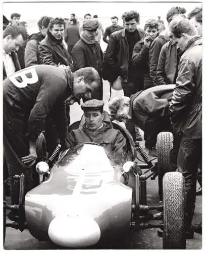 17 Fotografien Ansicht Heilbronn, 2. ADAC Bergpreis 1966, Rennfahrer Volker Ziegler, Formel V., Rennwagen, Autorennen