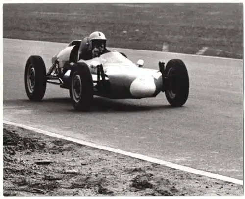 17 Fotografien Ansicht Heilbronn, 2. ADAC Bergpreis 1966, Rennfahrer Volker Ziegler, Formel V., Rennwagen, Autorennen