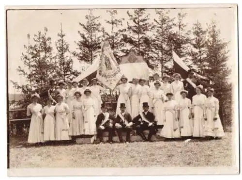 9 Fotografien Ansicht Obernburg am Main, Umzug zur Einweihung des Kriegerdenkmal am 19.06.1910, Kriegervereine