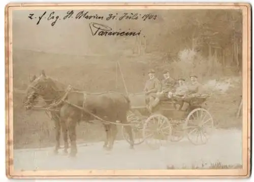 Fotografie Gustav Hahn, Todtmoos, Pferdegespann mit Herr Paravicini und Freunden in der Kutsche, 1903, Trockenstempel