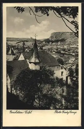 AK Gerolstein /Eifel, Ortsansicht gegen die Gerolsteiner Dolomiten