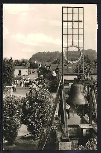 AK Friedland / Leine, Blick in das Grenzdurchgangslager mit Friedlandglocke