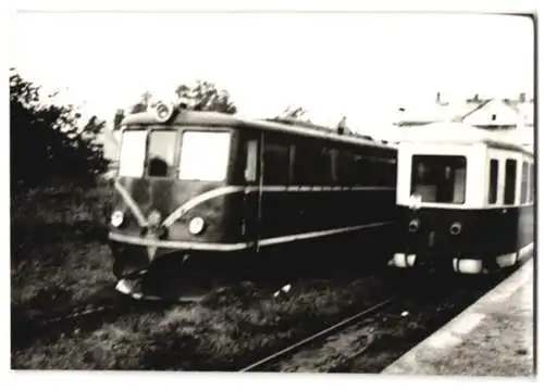 26 Fotografien Eisenbahn Tschechien, Ceskoslovenské státní dráhy CSD, verschiedene Dampf-Lokomotiven & Triebwagen