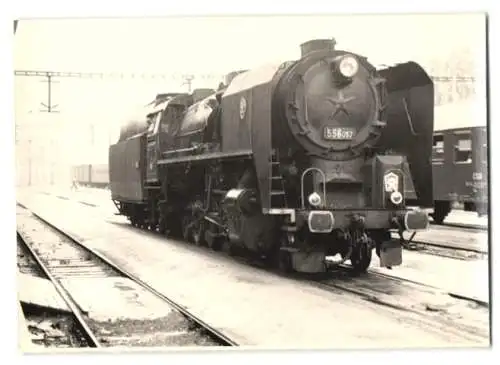 26 Fotografien Eisenbahn Tschechien, Ceskoslovenské státní dráhy CSD, verschiedene Dampf-Lokomotiven & Triebwagen