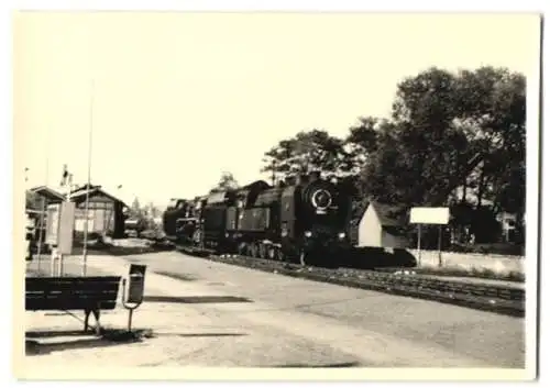 26 Fotografien Eisenbahn Tschechien, Ceskoslovenské státní dráhy CSD, verschiedene Dampf-Lokomotiven & Triebwagen