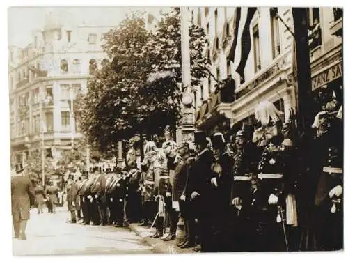 3 Fotografien G. Mertens, Aachen, Ansicht Aachen, Theaterplatz, Parade mit Kaiser Wilhelm II. zur Denkmal-Enthüllung