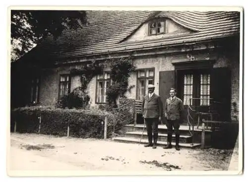 2 Fotografien unbekannter Fotograf, Ansicht Vorwerk-Quermathen, Gutshaus um 1928