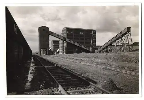 14 Fotografien Geza Straicher, Goslar, Ansicht Gross Döhren, Bergwerk Eisenerzgrube Fortuna, Förderanlagen, Grubenbahn