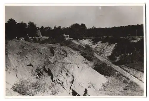 14 Fotografien Geza Straicher, Goslar, Ansicht Gross Döhren, Bergwerk Eisenerzgrube Fortuna, Förderanlagen, Grubenbahn