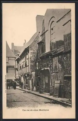 AK Montlucon, Une rue du vieux Montlucon um 1900