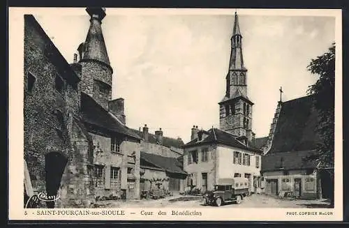 AK Saint-Pourcain-sur-Sioule, Cour des Benedictins