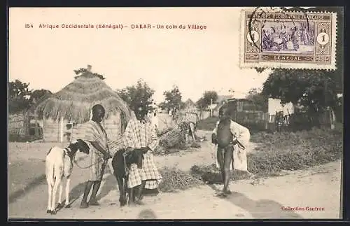 AK Dakar, Un coin du Village