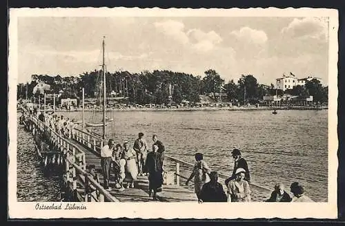 AK Lubmin /Ostsee, Seesteg mit Küstenblick