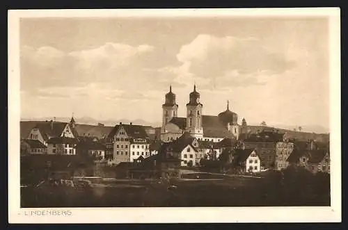 AK Lindenberg / Pfalz, Ortsansicht mit Kirche