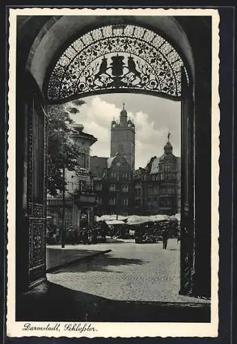 AK Darmstadt, Schlosstor mit Markt