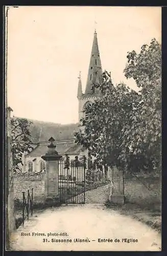 AK Soissone /Aisne, Entrée de l`Eglise