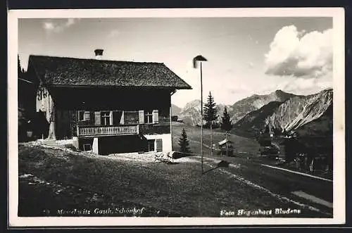 AK Mantschwitz, Der Gasthof Schönhof gegen die Berge