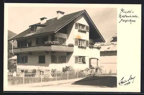 AK Mayerhofen, Riedl's Gartenhaus, Seitenansicht