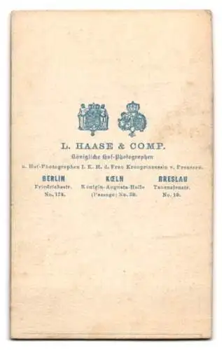 Fotografie L. Haase & Comp., Breslau, Tauenzienstr. No. 10, Porträt eines älteren Mannes mit vollem Bart