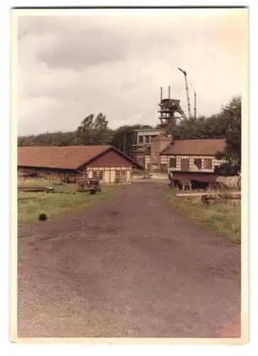 10 Fotografien unbekannter Fotograf, Ansicht Gross Döhren, Eisenerzgrube Fortuna, Förderturm & Bergwerk-Anlagen, Bergmann